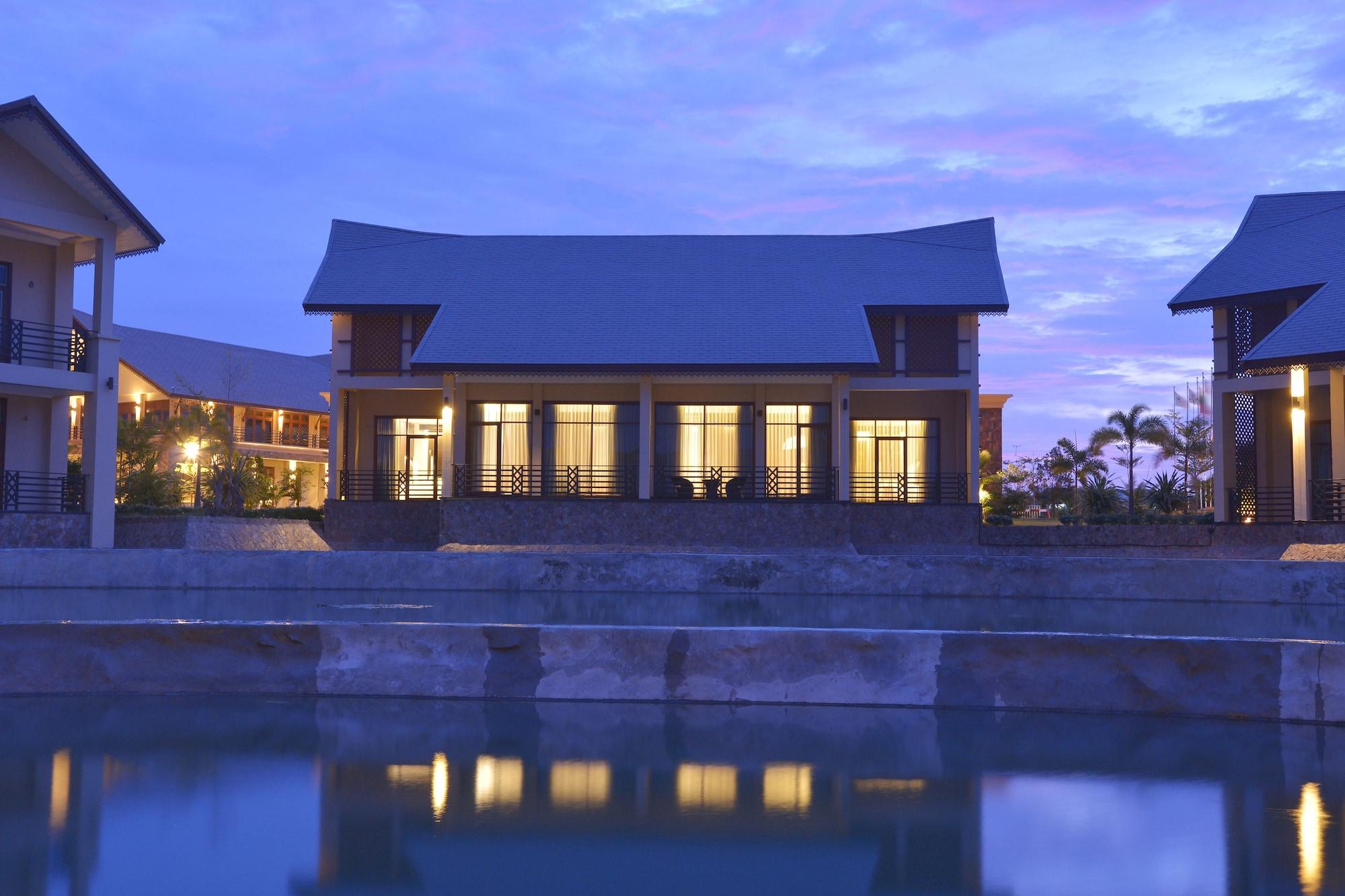 Emerald Palace Hotel Naypyidaw Ngoại thất bức ảnh