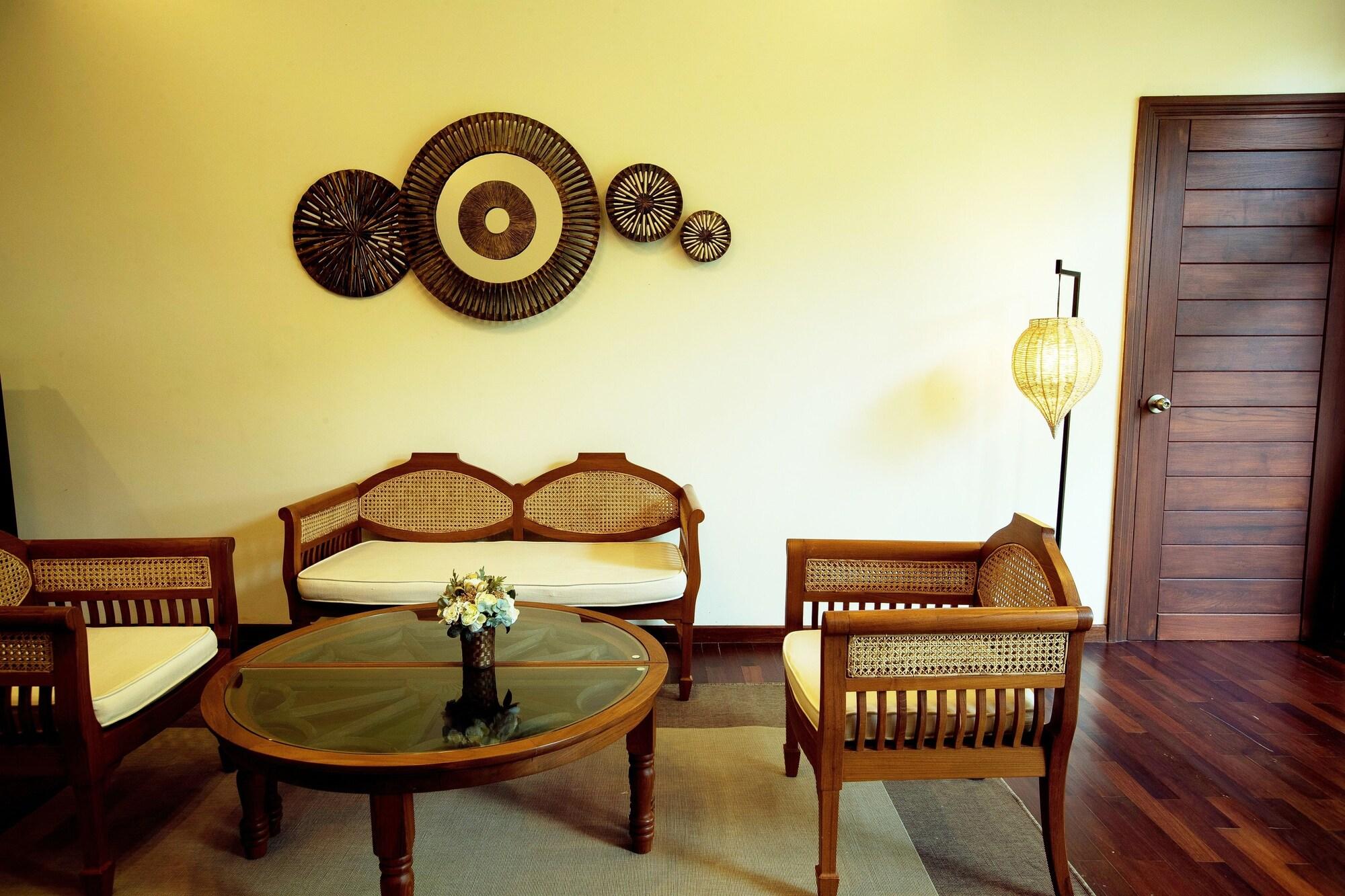 Emerald Palace Hotel Naypyidaw Ngoại thất bức ảnh