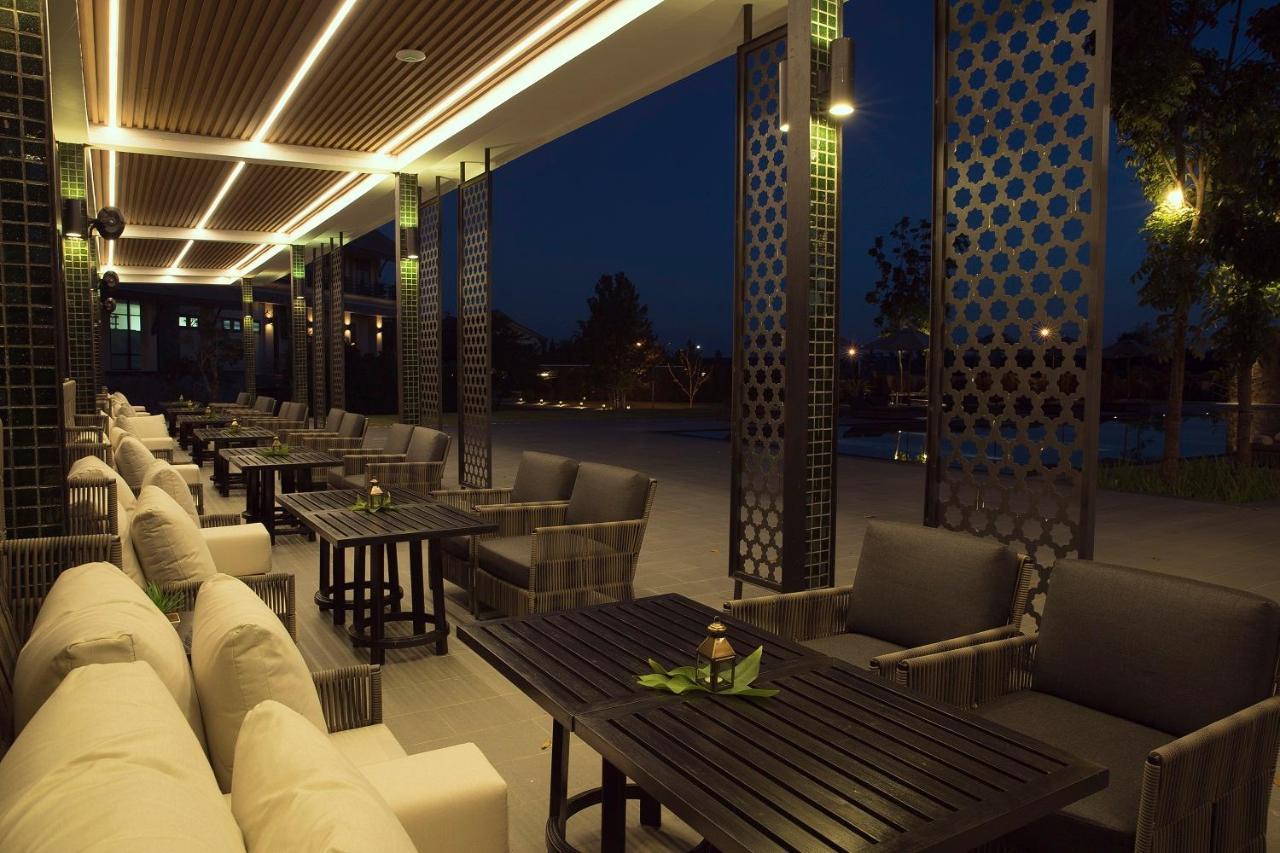 Emerald Palace Hotel Naypyidaw Ngoại thất bức ảnh