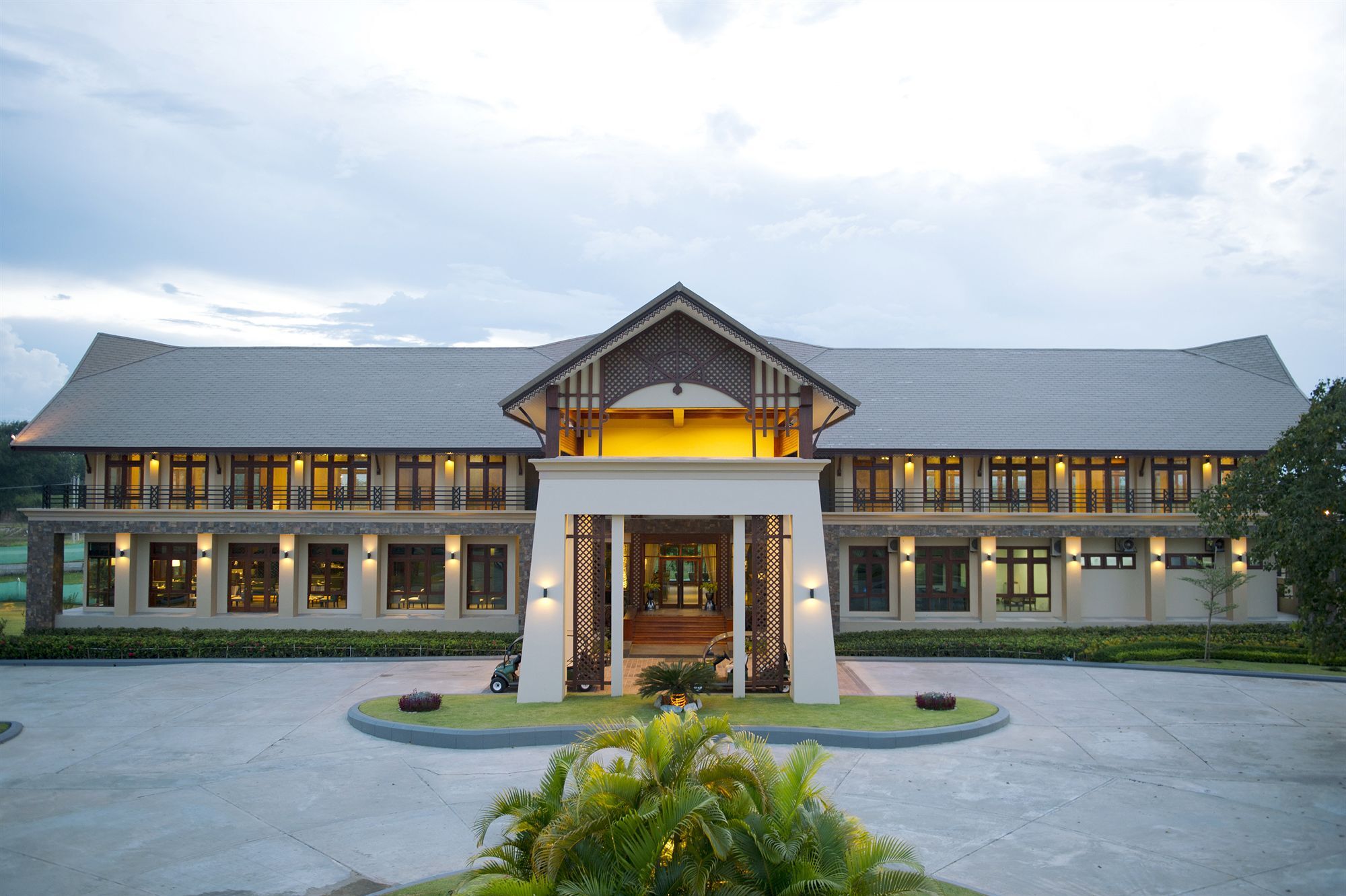 Emerald Palace Hotel Naypyidaw Ngoại thất bức ảnh