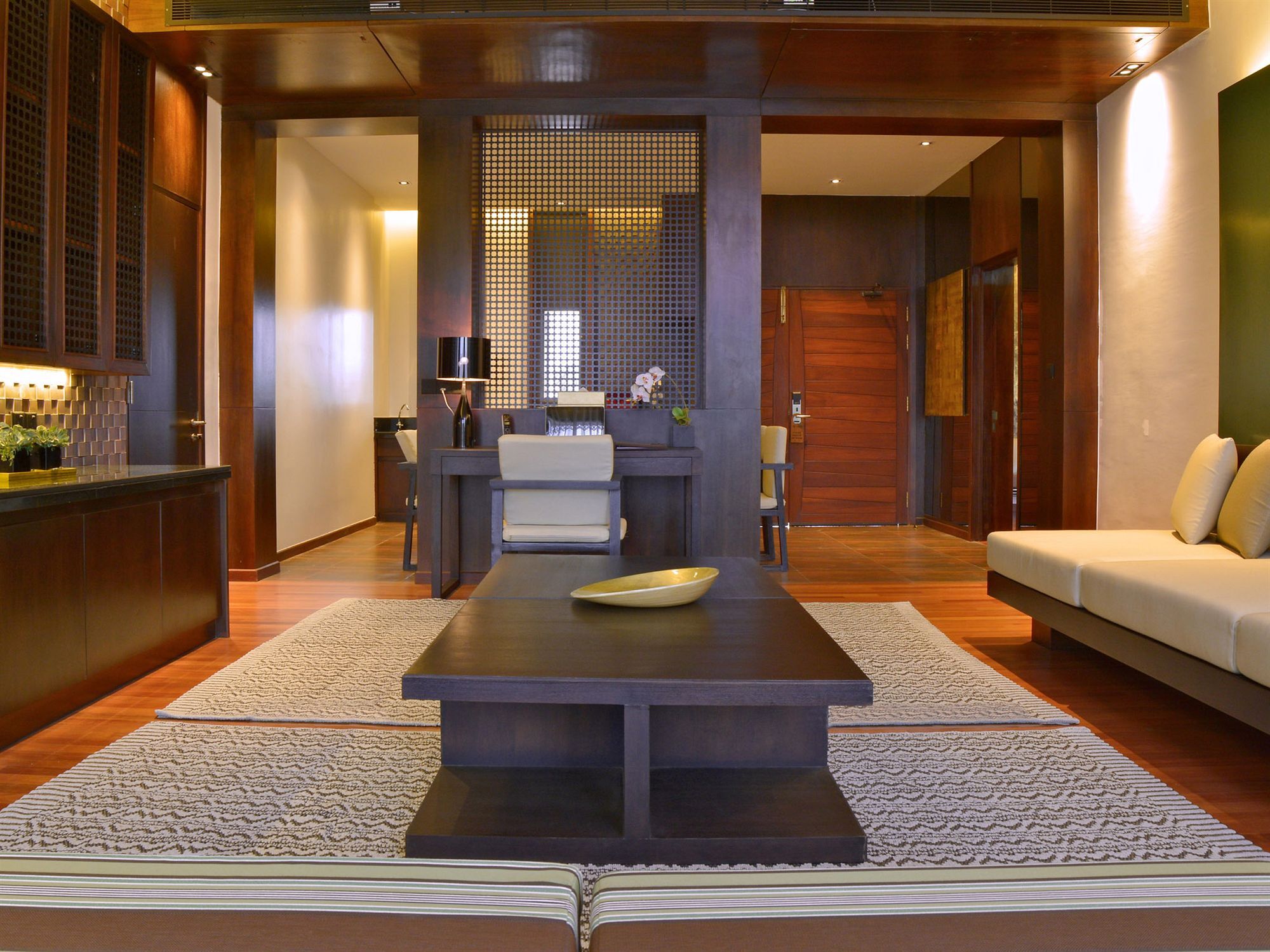 Emerald Palace Hotel Naypyidaw Ngoại thất bức ảnh
